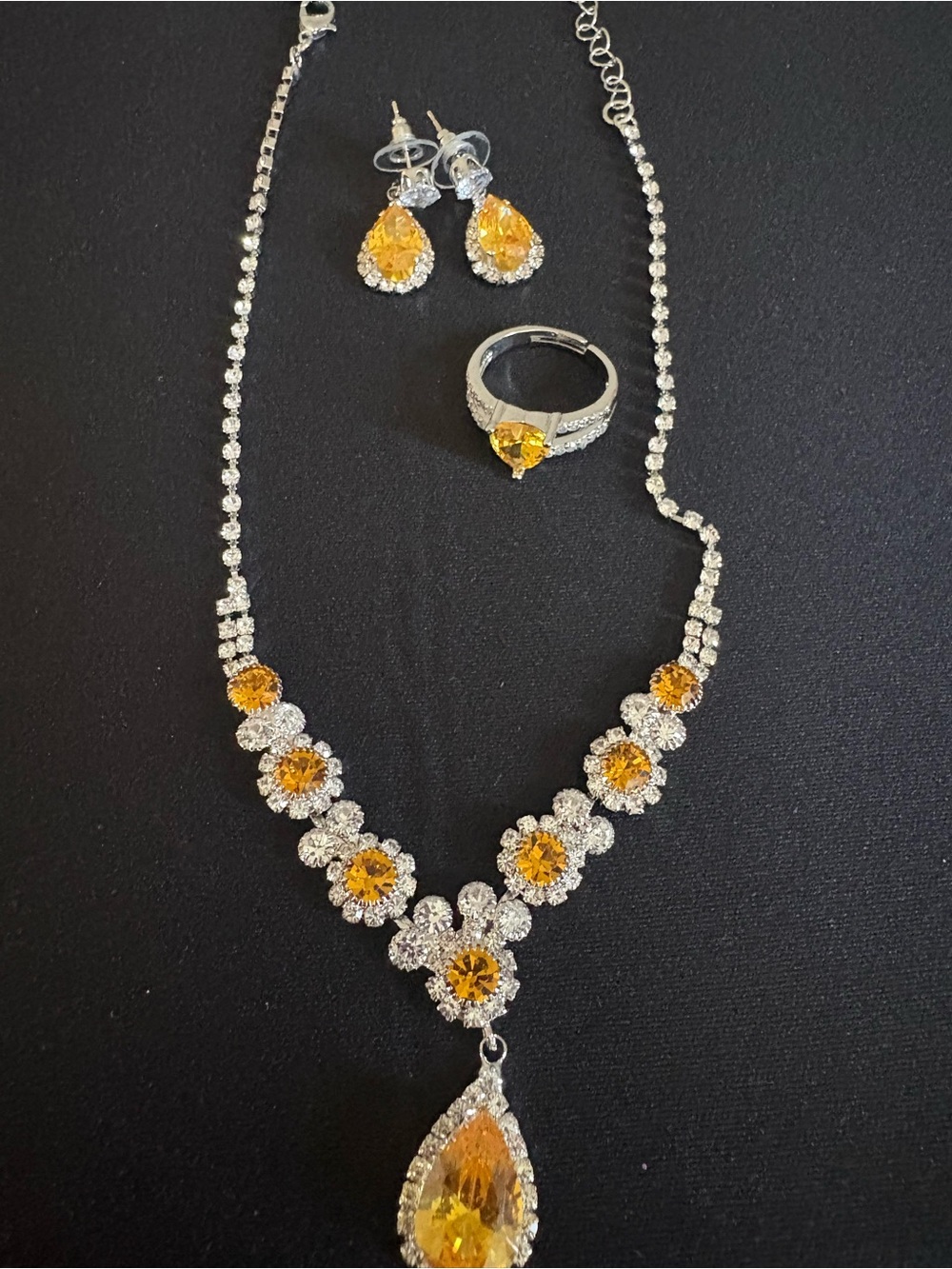 Elegant Yellow Crystal Teardrop Necklace Set with Matching Earrings & Ring